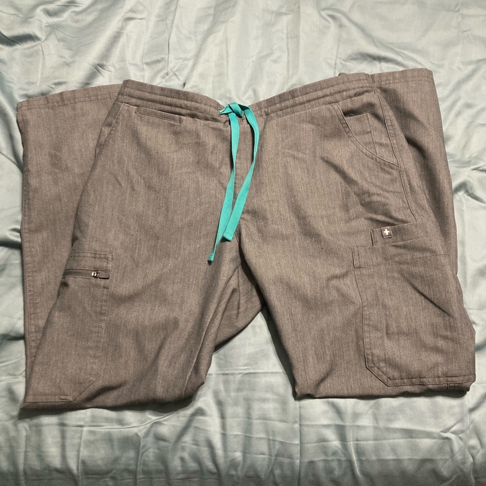 FIGS cargo scrubs